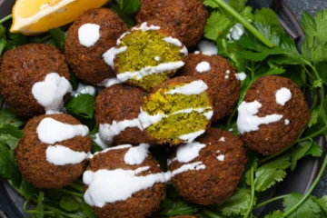 falafel z tahini